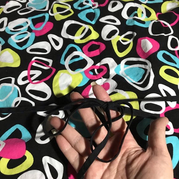 🆕🎉🛍Medium scrub top blouse 🛍👚 - Picture 8 of 8